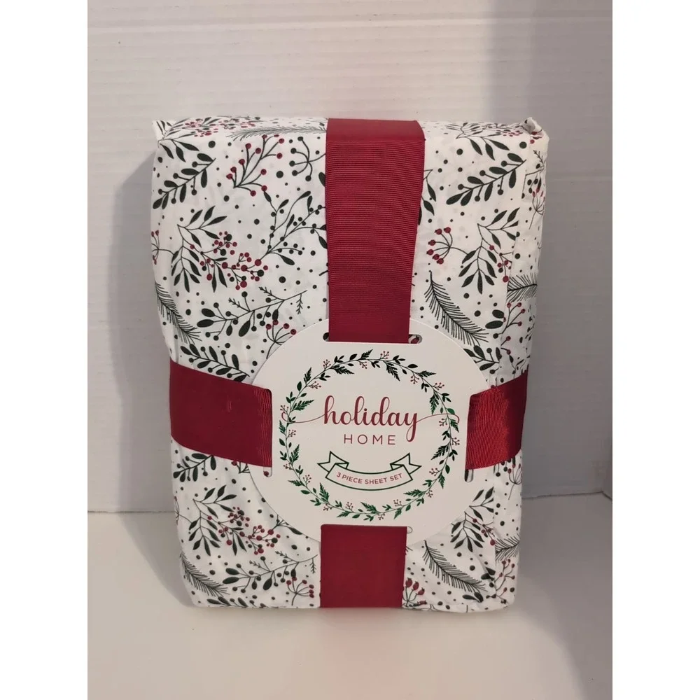 Holiday Home 3 Piece Twin Sheet‎ Set Pine & Berries NWT